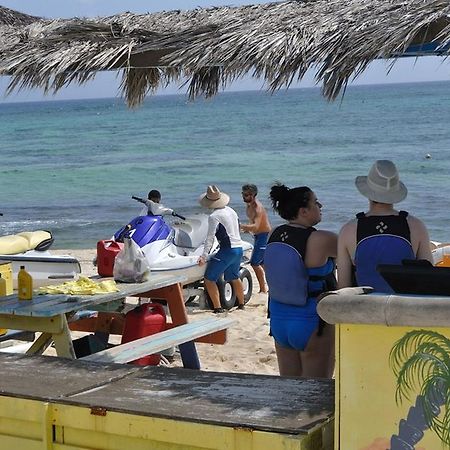 Castaways Cayman Beach Resort Grand Cayman Ngoại thất bức ảnh